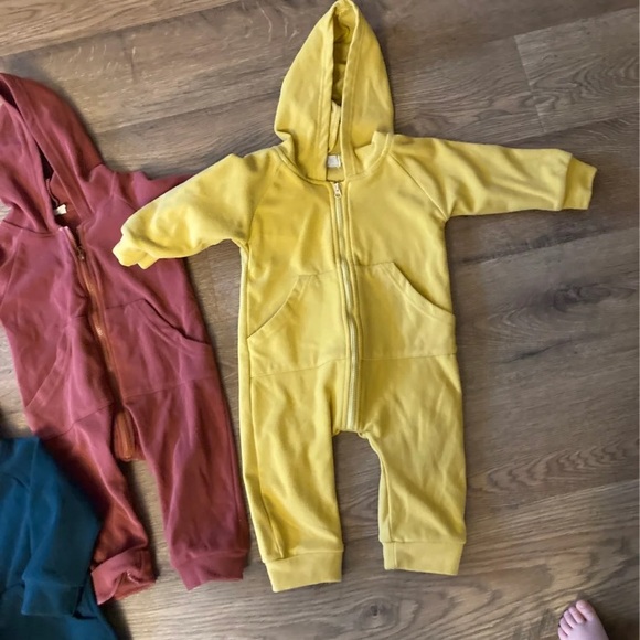 Soft one piece jumpsuits for baby’s 6-12 months - Picture 4 of 5